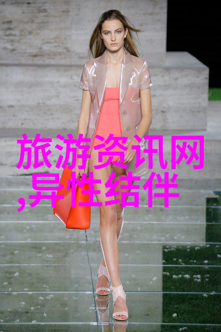 坐在又大又硬的上面写作业做作文-坚硬桌面下的文字舞动记忆中的作文时光