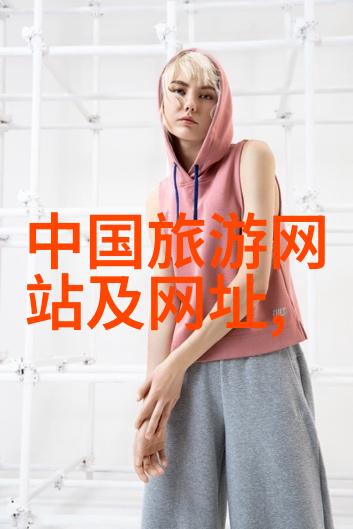 娇妻被朋友在客厅呻吟的动漫