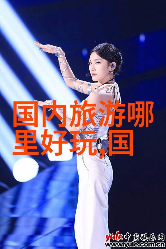 美食街上的百态风情一路小吃的诱惑