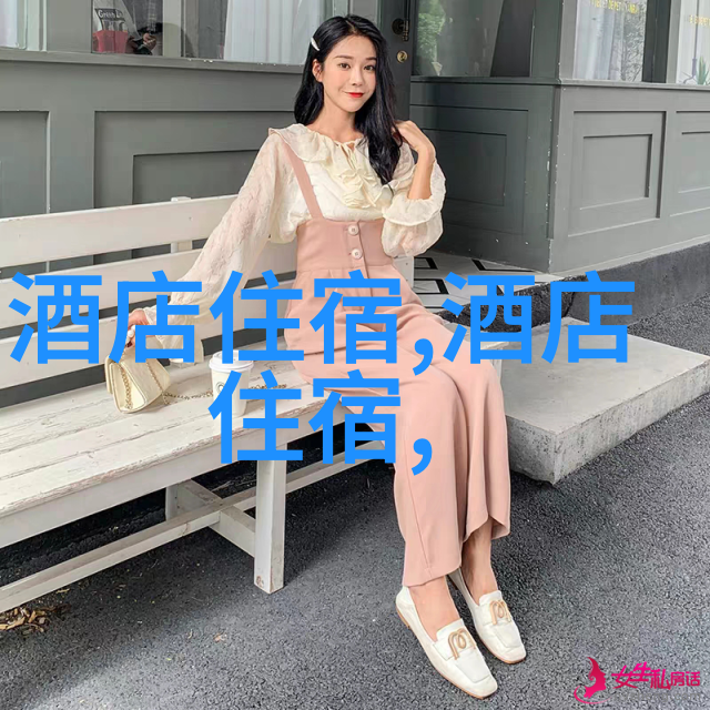 北方戈壁风情下的河北自驾游沙漠与古镇的反差美